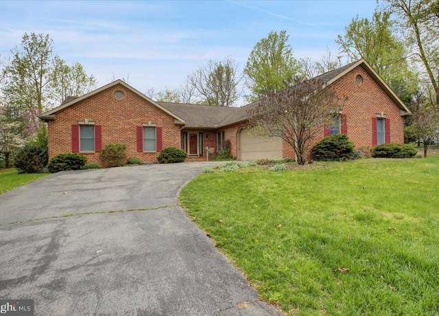 Property at 10961 Longwood Dr, Waynesboro, PA 17268, 3 beds, 2 baths