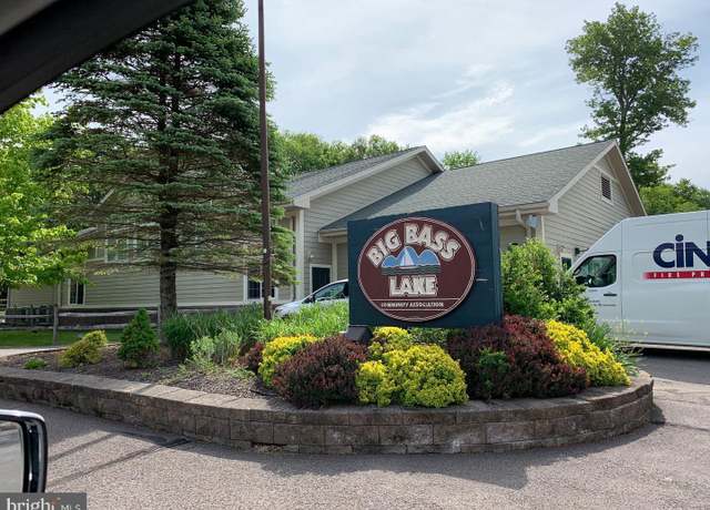 Property at 287 Packanack Dr, Gouldsboro, PA 18424