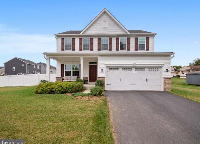 Property at 2560 14th St, Bethlehem, PA 18020, 4 beds, 3.5 baths