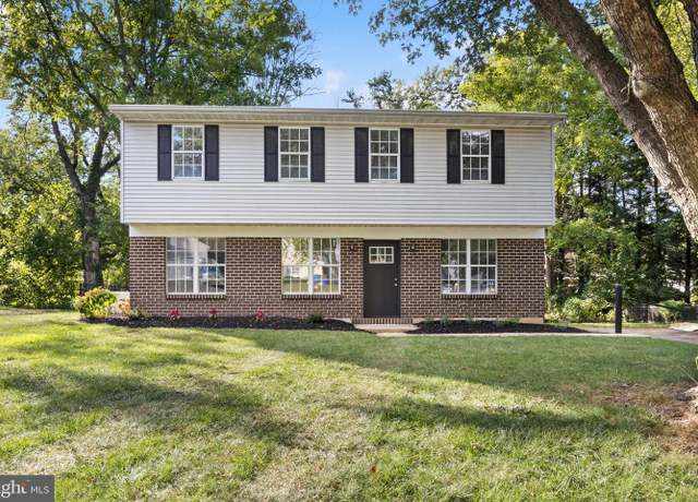 Property at 4119 Greywood Dr, York, PA 17402, 4 beds, 2 baths