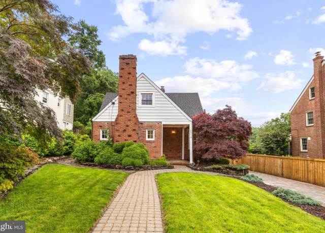 Property at 2819 S Joyce St, Arlington, VA 22202, 4 beds, 4 baths