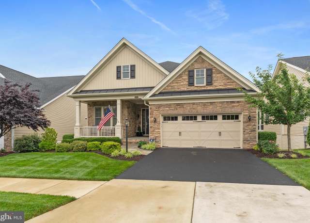 Property at 6238 Chancellorsville Dr, Gainesville, VA 20155, 3 beds, 3 baths