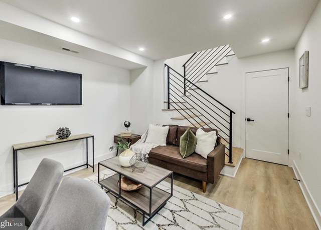 Property at 410 U St NW #1, Washington, DC 20001, 2 beds, 2 baths