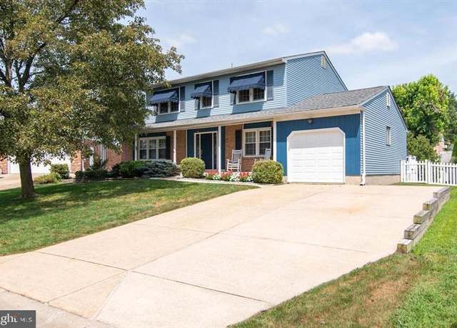 Property at 112 Seneca Dr, Newark, DE 19702, 4 beds, 2.5 baths