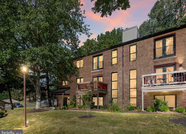 Property at 120 Paladin Dr, Wilmington, DE 19802, 2 beds, 2 baths