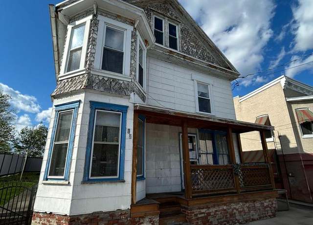 Property at 12 W Water St, Smithsburg, MD 21783, 4 beds, 1 bath