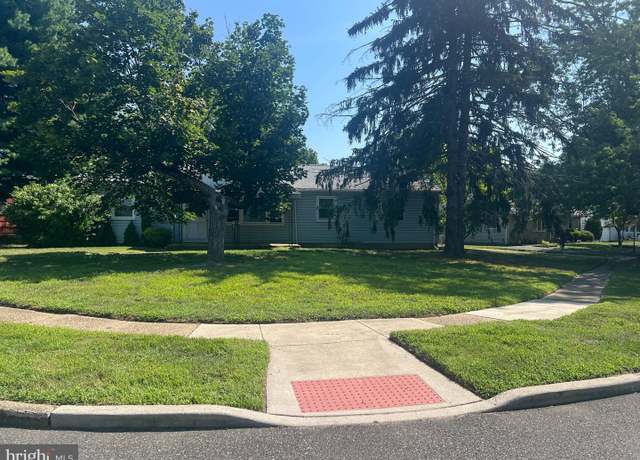 Property at 13 Duke Ave, Stratford, NJ 08084, 3 beds, 2 baths