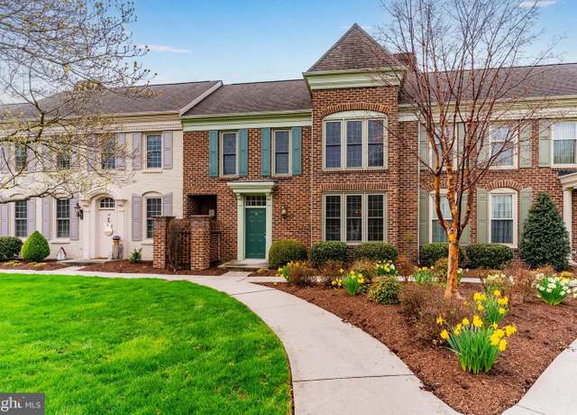 Property at 56 Devonshire Sq, Mechanicsburg, PA 17050, 2 beds, 2.5 baths