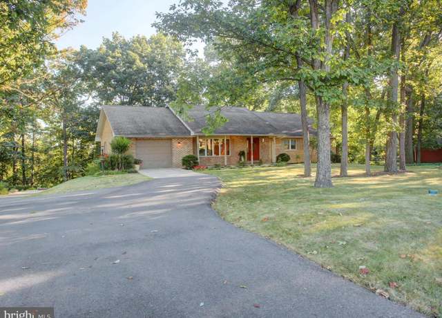 Property at 29 Byers Rd, Shippensburg, PA 17257, 5 beds, 3 baths
