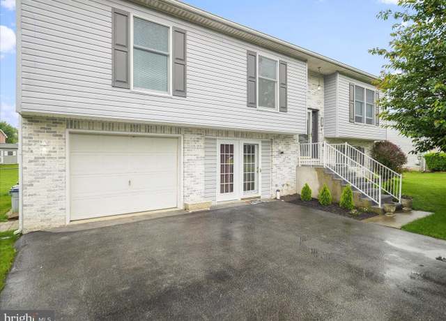 Property at 155 Antietam Dr, Waynesboro, PA 17268, 3 beds, 2 baths