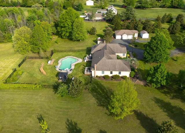 Property at 3494 Finland Rd, Pennsburg, PA 18073, 5 beds, 3 baths