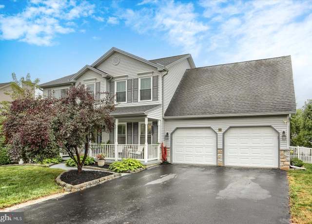 Property at 330 Braddock Dr, Etters, PA 17319, 5 beds, 3.5 baths