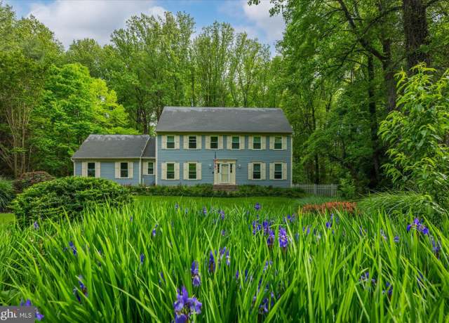 Property at 1810 Abbey Glen Ct, Vienna, VA 22182, 5 beds, 4.5 baths