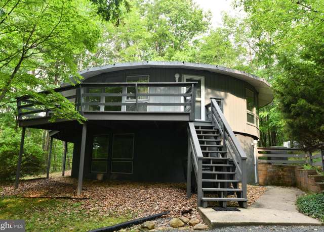 Property at 3954 Mountain Rd, Haymarket, VA 20169, 3 beds, 2.5 baths