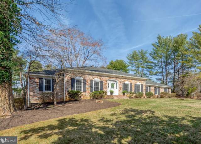 Property at 10828 Moore Dr, Manassas, VA 20111, 5 beds, 4.5 baths