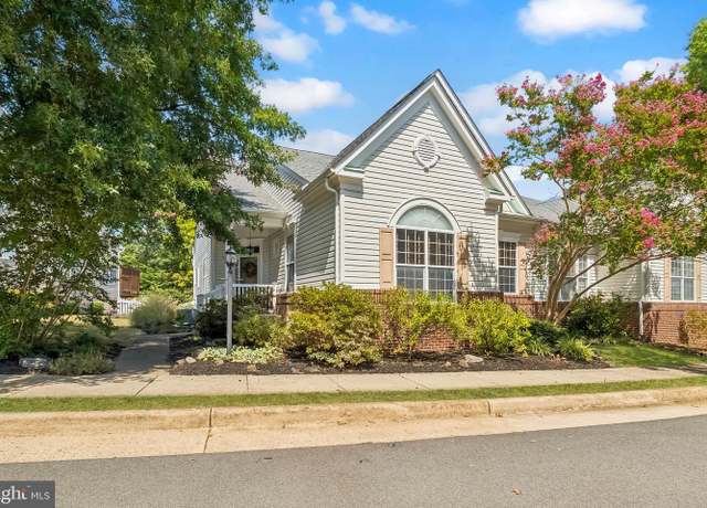 Property at 9741 Craighill Dr, Bristow, VA 20136, 2 beds, 2 baths