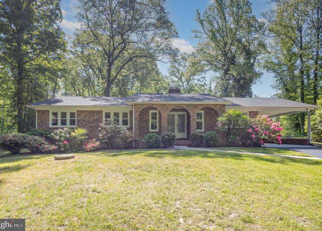 Property at 344 Leeland Rd, Fredericksburg, VA 22405, 3 beds, 3 baths