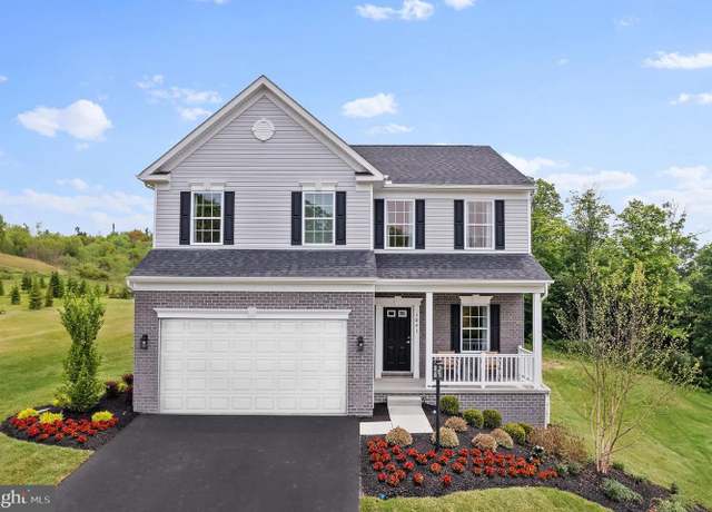 Property at 6 Hillsdale Dr, Fredericksburg, VA 22405, 4 beds, 2.5 baths