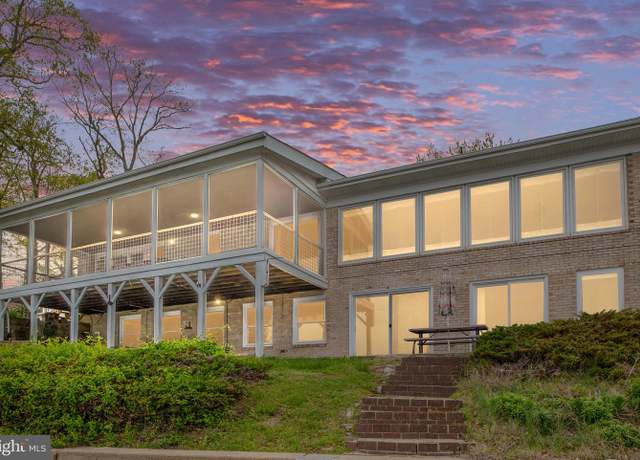Property at 36 Waterview Pt, Colonial Beach, VA 22443, 4 beds, 3 baths