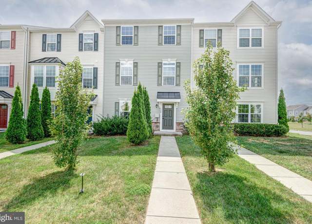 Property at 138 Felix Dr, Newark, DE 19713, 3 beds, 2.5 baths