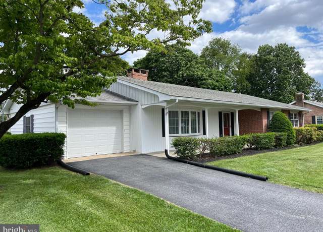 Property at 205 Carroll Heights Rd, Taneytown, MD 21787, 3 beds, 2 baths