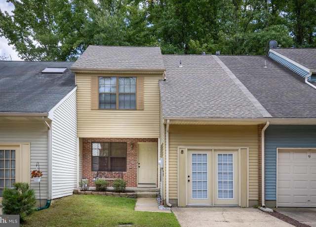 Property at 8 Regent Ct, Medford, NJ 08055, 3 beds, 2.5 baths