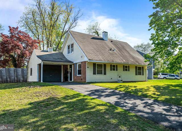 Property at 16 Bonnie Ln, Willingboro, NJ 08046, 3 beds, 2.5 baths