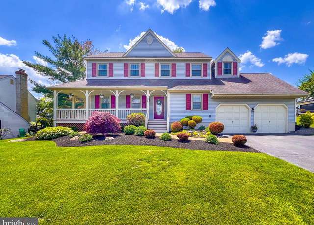 Property at 9 Columbine Cir, Newtown, PA 18940, 4 beds, 2.5 baths
