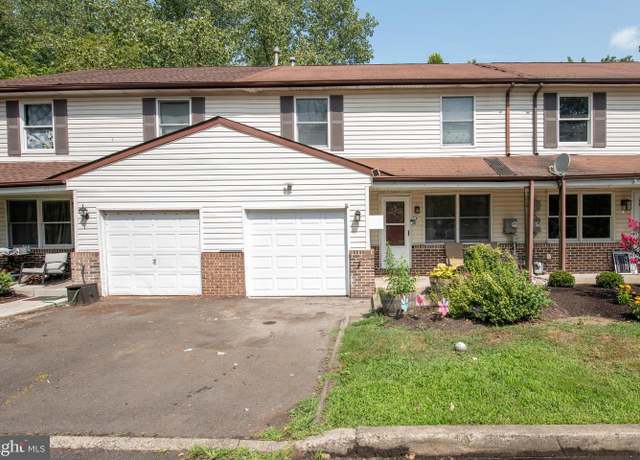 Property at 26 Bowling Green Ave Unit B (2), Morrisville, PA 19067, 3 beds, 2.5 baths