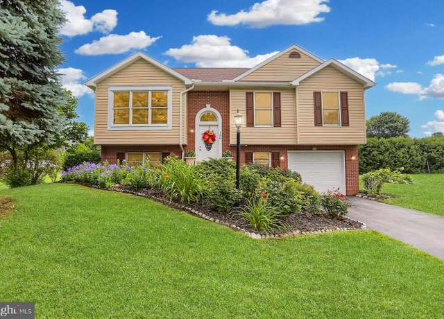 Property at 136 Arbor Bluff Dr, Bellefonte, PA 16823, 3 beds, 2 baths