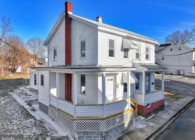 Property at 562 Race St, Millersburg, PA 17061, 5 beds, 3 baths