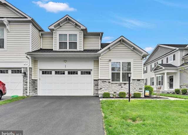 Property at 54 Hunters Ln, Glen Mills, PA 19342, 4 beds, 4 baths