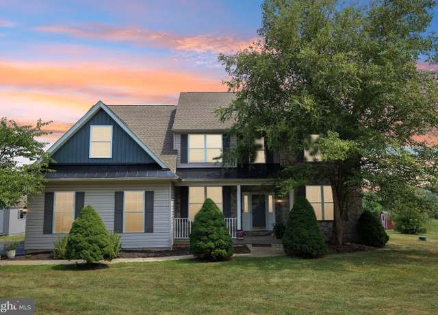 Property at 102 Clover Ln, Perkiomenville, PA 18074, 4 beds, 3 baths