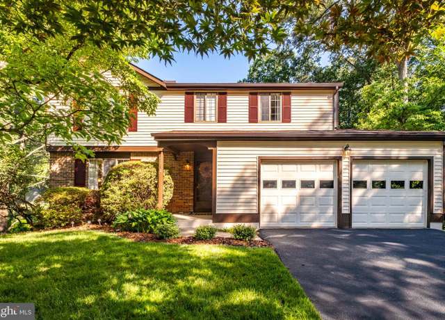Property at 10712 Freds Oak Ct, Burke, VA 22015, 4 beds, 2.5 baths