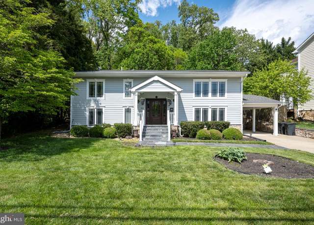 Property at 1016 Cottage St SW, Vienna, VA 22180, 5 beds, 5.5 baths