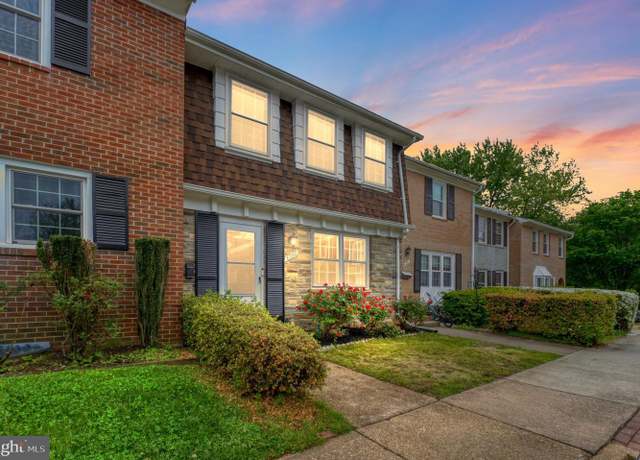 Property at 8390 Glastonbury Ct, Annandale, VA 22003, 4 beds, 3.5 baths