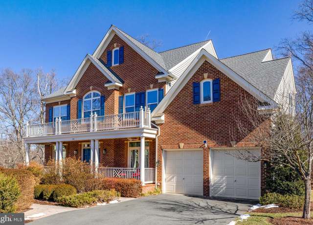 Property at 206 Greenhow Ct SE, Leesburg, VA 20175, 4 beds, 3.5 baths