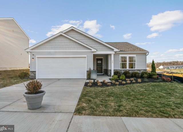 Property at 25 Holly Rd, Charles Town, WV 25414, 2 beds, 2 baths