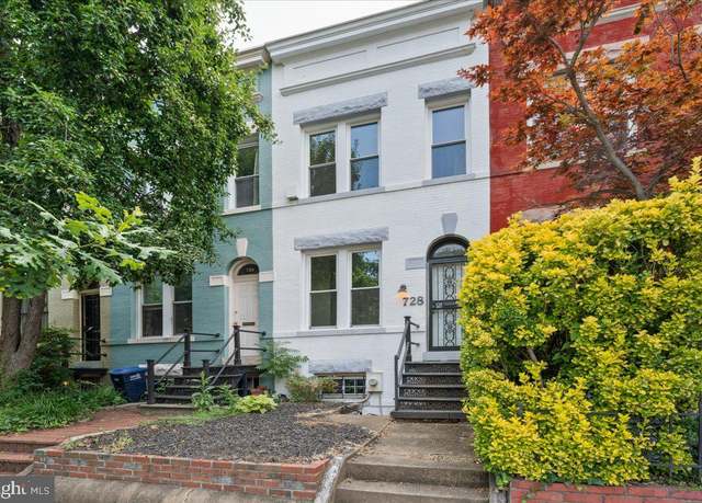 Property at 728 13th St SE, Washington, DC 20003, 3 beds, 1.5 baths