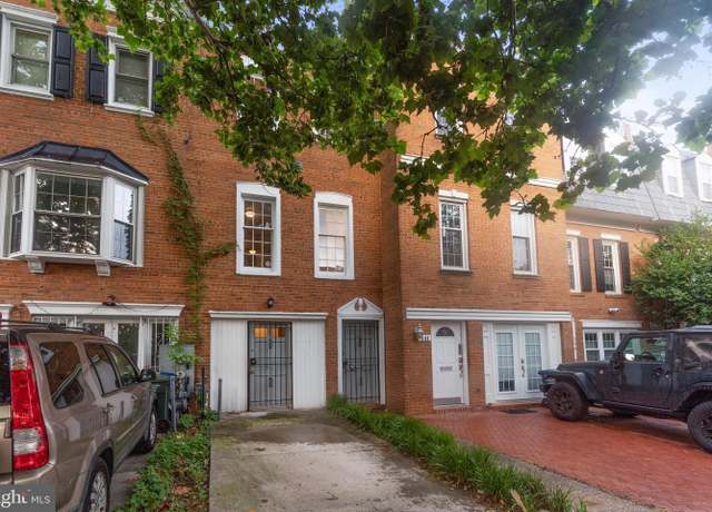 Property at 542 7th St SE, Washington, DC 20003, 3 beds, 2.5 baths