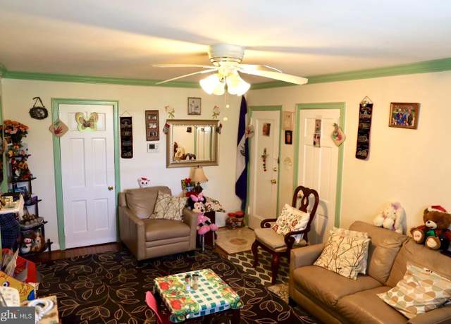 Property at 5204 3rd St NW #3, Washington, DC 20011, 1 bed, 1 bath