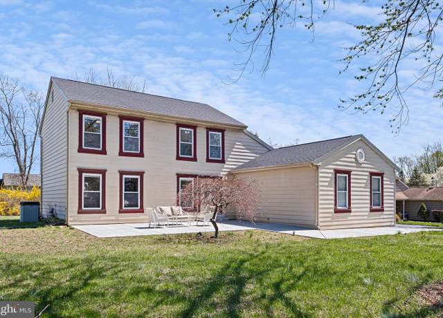 Property at 2 Faith Cir, Newark, DE 19711, 4 beds, 2.5 baths