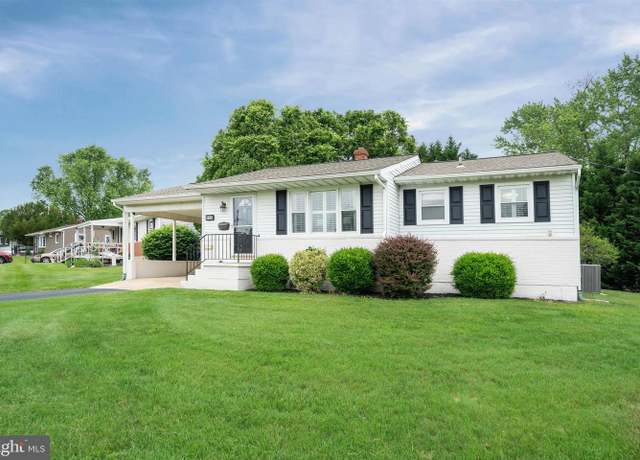 Property at 128 Durso Dr, Newark, DE 19711, 3 beds, 2 baths
