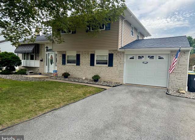 Property at 2 Marta Dr, Wilmington, DE 19808, 4 beds, 2 baths
