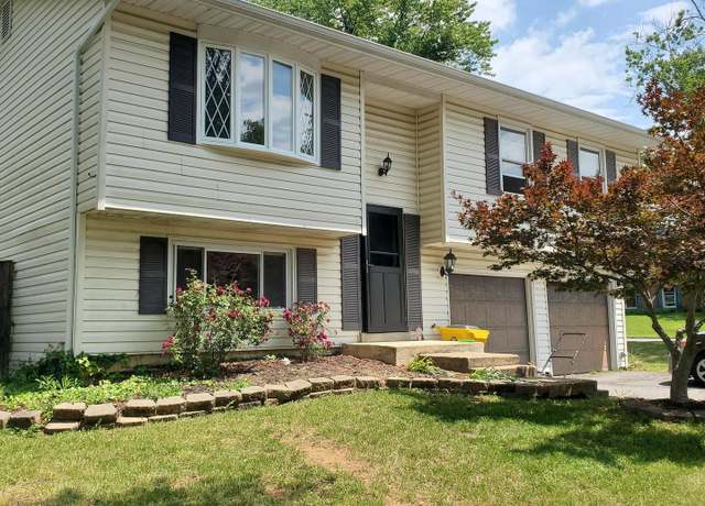 Property at 2000 Aberdeen Dr, Crofton, MD 21114, 3 beds, 1.5 baths