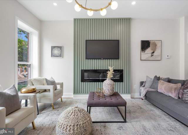 Property at 724 E 21st St, Baltimore, MD 21218, 5 beds, 4.5 baths