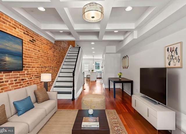 Property at 330 S Clinton St, Baltimore, MD 21224, 3 beds, 3.5 baths