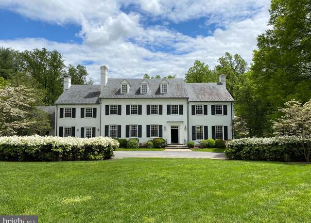 Property at 8901 Durham Dr, Potomac, MD 20854, 8 beds, 7 baths