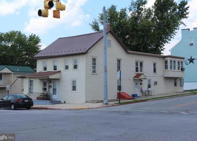 Property at 111 W Salisbury St, Williamsport, MD 21795, 8 beds