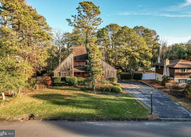 Property at 1225 Robin Rd, Millville, NJ 08332, 3 beds, 2 baths